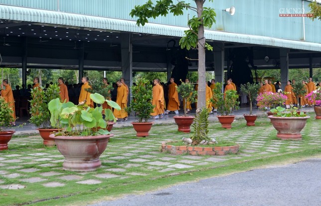 Khoa tu ngay 31-1 (1).JPG