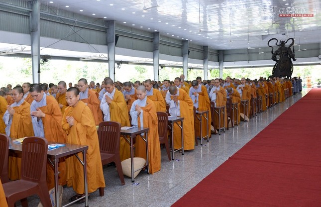 Khoa tu ngay 31-1 (4).JPG