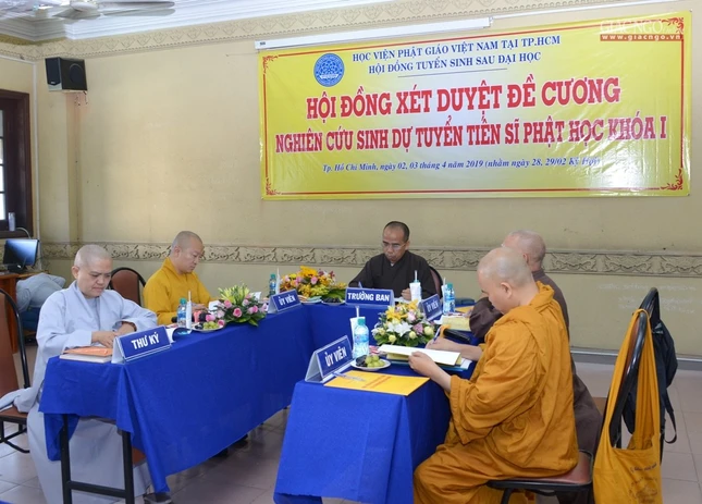 Xet tuyen de cuong Tien si (1).jpg