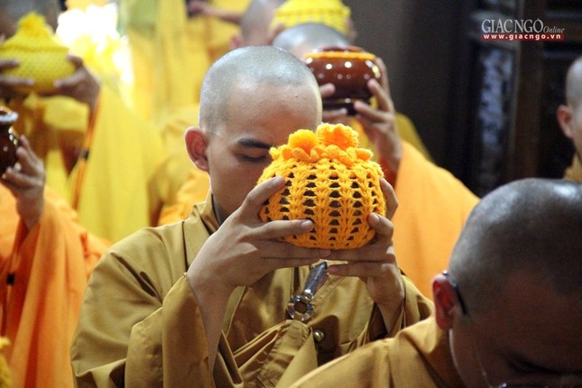 Đại giới Trí Thủ tấn đàn Tỷ-kheo, Tỷ-kheo-ni & hoàn mãn ảnh 14 14.jpg