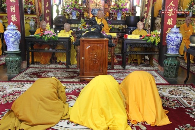 Đại giới Trí Thủ tấn đàn Tỷ-kheo, Tỷ-kheo-ni & hoàn mãn ảnh 6 8.jpg