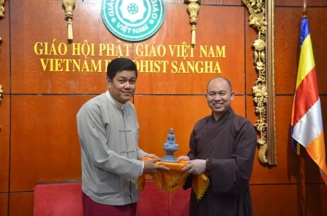 Tiếp Đại sứ Myanmar và Israel tại Trụ sở GHPGVN ảnh 2 57104280_423852951703706_3930816183116234752_n_jpg.jpg