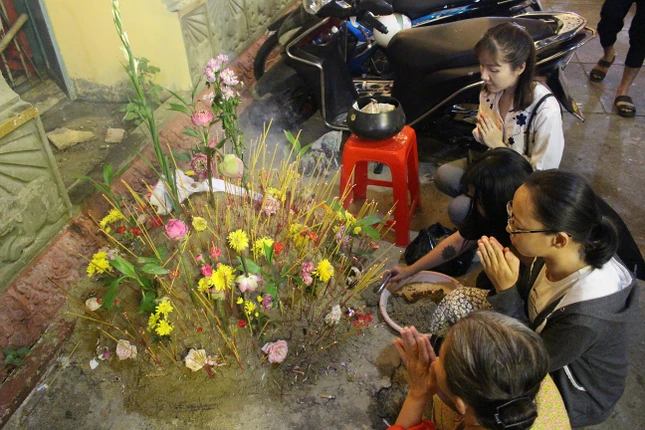 Đắp núi cát và núi gạo tại chùa Candaransi ảnh 3 Anh 22.JPG