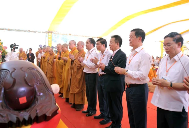 Nghệ An: Khởi công xây dựng chùa Anh Sơn ảnh 3 03.jpg