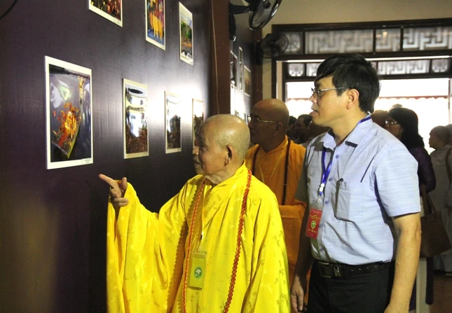 Dấu hiệu mùa Phật đản về trên đất cố đô ảnh 10 1hue5.jpg