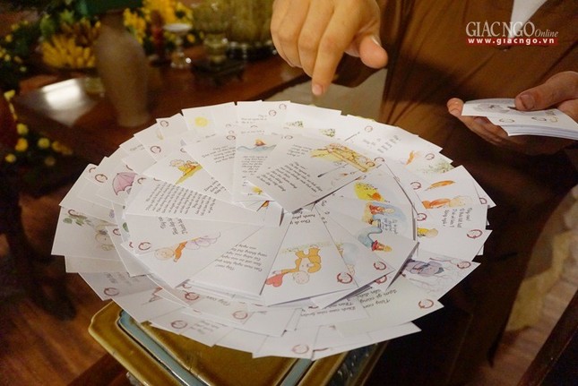 Trụ trì khéo léo nhắc Phật tử về nước tắm Phật ảnh 4 6.jpg