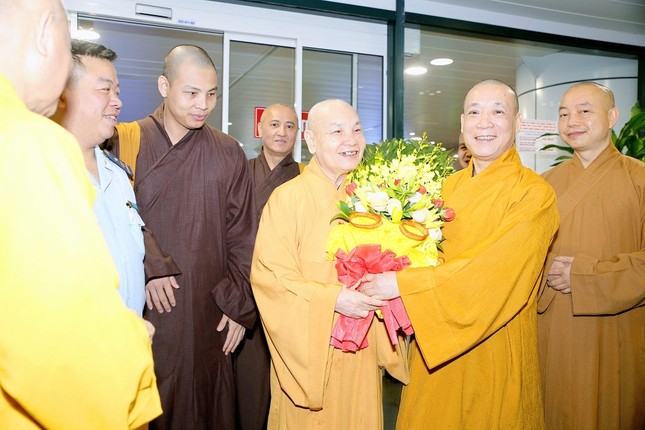 Đại biểu quốc tế bắt đầu đến VN dự Đại lễ Vesak LHQ ảnh 1 59691525_1999733116805356_817292006815432704_o.jpg