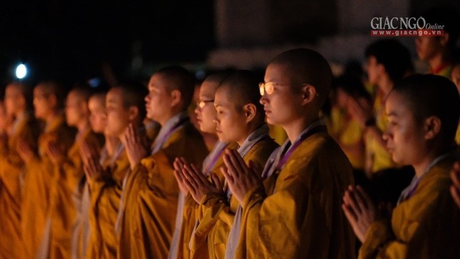 Lung linh đêm hoa đăng trong Đại lễ Vesak ở Hà Nam ảnh 10 1vgiang01.jpg