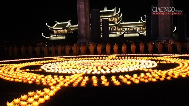 Lung linh đêm hoa đăng trong Đại lễ Vesak ở Hà Nam ảnh 20 1vgiang05.jpg