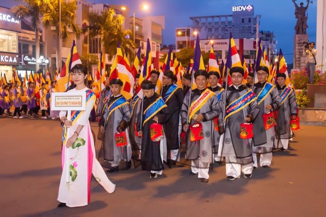 Trang nghiêm lễ rước Phật trên đường phố Nha Trang ảnh 8 11nt.jpg