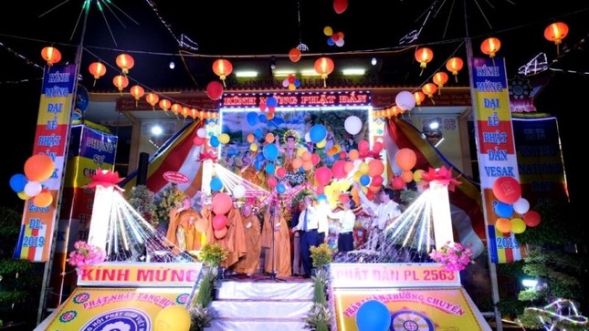 Q.9 tổ chức Phật đản chiều rằm tháng Tư ảnh 7 1 a vg11.jpeg