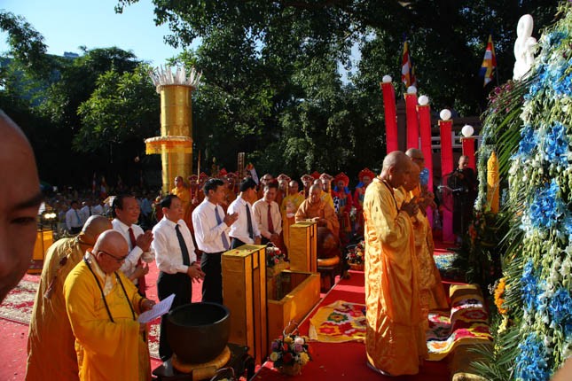 Đà Nẵng: Hàng ngàn Phật tử dự lễ Phật đản ảnh 6 danang41.jpg
