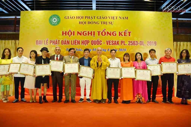 Hơn 50 vạn người đã đến Tam Chúc trong Đại lễ Vesak ảnh 9 DSC_2239.JPG