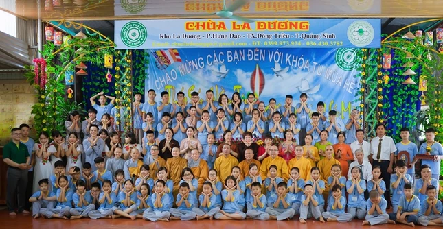 8. C_c em kh_a sinh ch_p h_nh l_u ni_m v_i ch_ t_n __c v_ __i bi_u.jpg