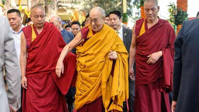 dalai lama 110 tuoi.jpg