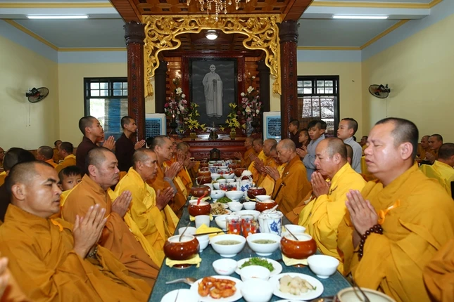 Cúng dường các trường hạ tại Quảng Nam ảnh 2 img_9642_jpg.jpg