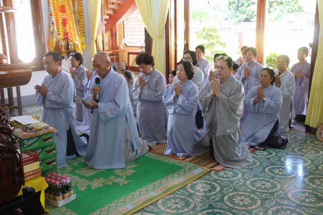 Cúng dường trường hạ, tặng thẻ bảo hiểm y tế ảnh 1 IMG_0904.jpg