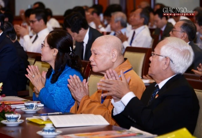 Khai mac Dai hoi ĐB MTTQVN TPHCM - sang 27-6 (17).jpg