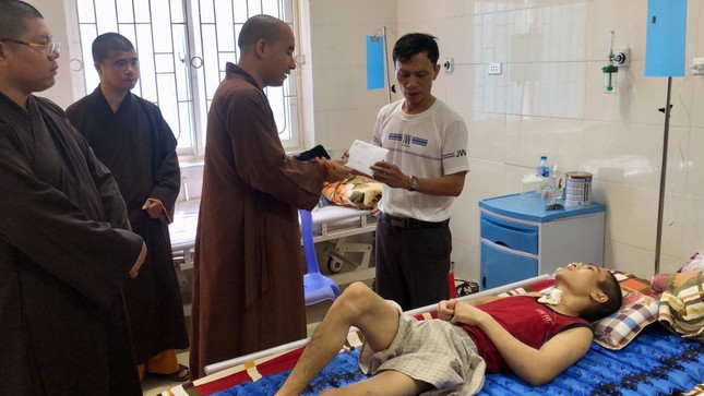 Hiến máu, hỗ trợ nạn nhân tai nạn lao động ở Yên Thành ảnh 3 001.jpg
