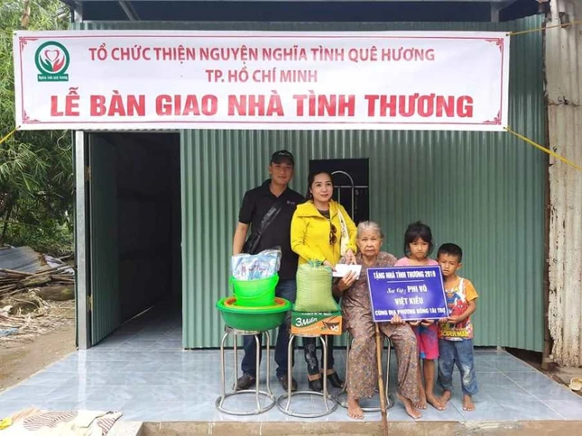 Tang nha va qua o KG.jpg