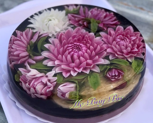 Nữ Phật tử 'thêu' hoa trên thạch giống như thật ảnh 7 b13-1564756741_680x0_jpg.jpg