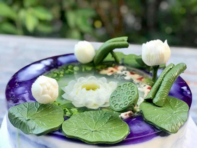 Nữ Phật tử 'thêu' hoa trên thạch giống như thật ảnh 3 b9-1564756740_680x0_jpg.jpg