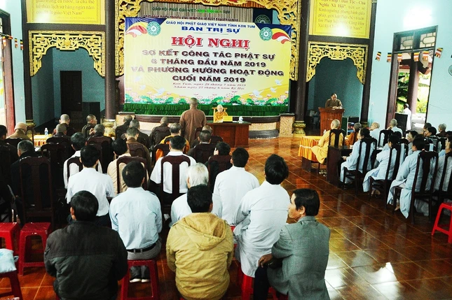 Kon Tum: Sơ kết công tác Phật sự 6 tháng đầu năm ảnh 1 IBR_5816 a.jpg