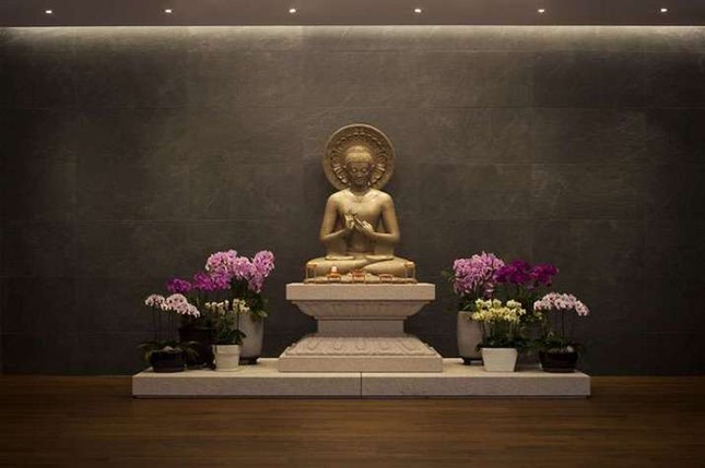 Trung tâm Phật giáo được xây dựng từ 300.000 viên gạch ảnh 3 tu vien 300.000 vien gach.jpg