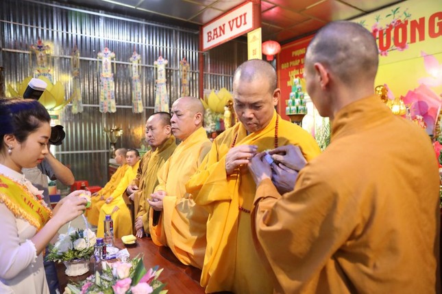 Xúc động lễ Vu lan tại chùa Phù Liễn ảnh 4 2O2A9047.jpg