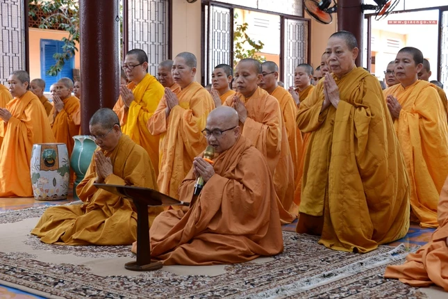 Mãn hạ - Tinh xa Ngoc Phuong (10).jpg