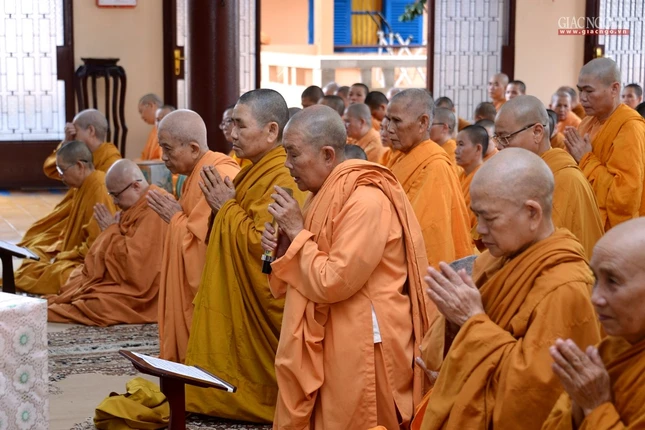 Mãn hạ - Tinh xa Ngoc Phuong (12).jpg