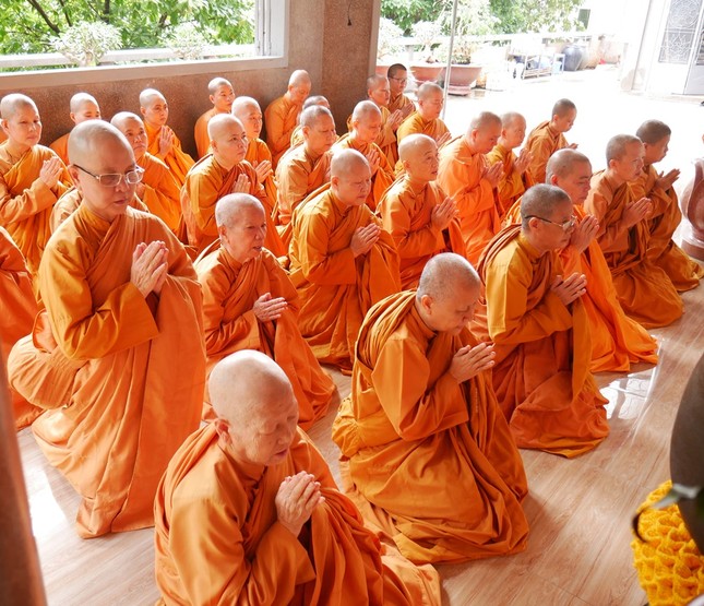 Nét đẹp dâng y và lễ Vu lan tại tịnh xá Trung Tâm ảnh 5 1 anhtxtt05.jpg