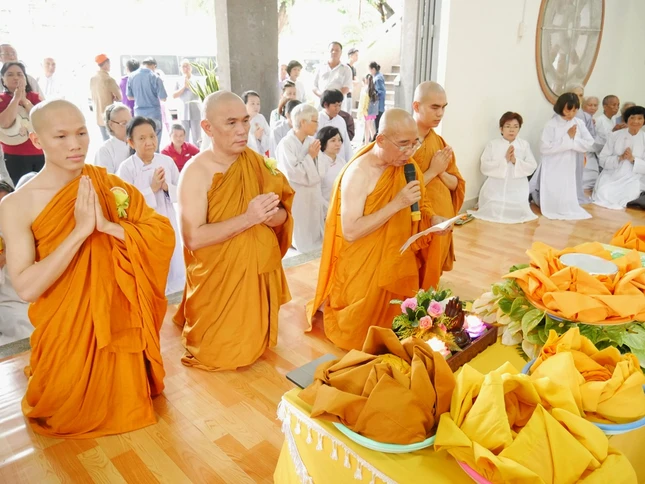 Nét đẹp dâng y và lễ Vu lan tại tịnh xá Trung Tâm ảnh 4 1 anhtxtt17.jpg