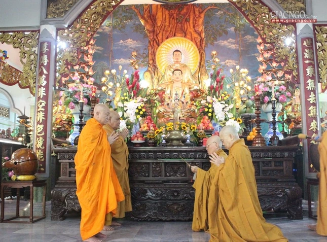 TP.HCM: Lễ Tự tứ và Vu lan tại chùa Huỳnh Kim ảnh 3 7hk.jpg
