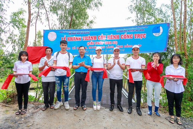 Hoạt động từ thiện mùa Vu lan tại Bình Định, Đồng Tháp ảnh 2 67749000_475080813289987_4409433289744449536_n.jpg