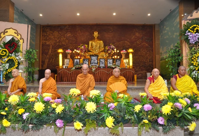 9 Chu Ton duc chung minh.JPG