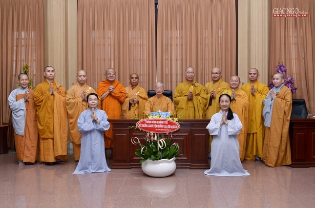 Khanh tue HT vien Truong - Tuong HT Minh Chau (4).jpg