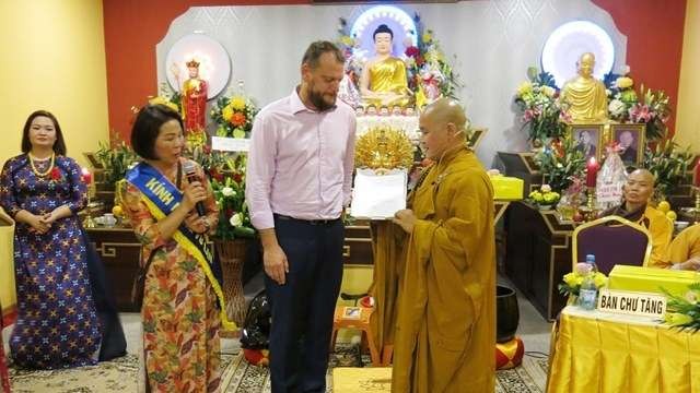 trung tam van hoa Phat giao VN o Czech.jpg