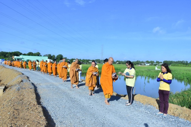 Các tịnh xá thuộc Hệ phái Khất sĩ tổ chức lễ Vu lan ảnh 1 DSC_8689.jpg