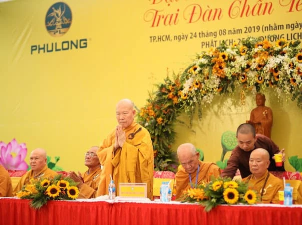 3- HT Thích Minh Nghĩa Ban đạo từ .jpg