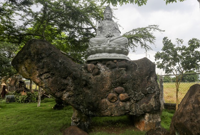 Ngôi chùa có cổng hình cây tre ở Đồng Nai ảnh 11 Ngôi chùa có cổng hình cây tre