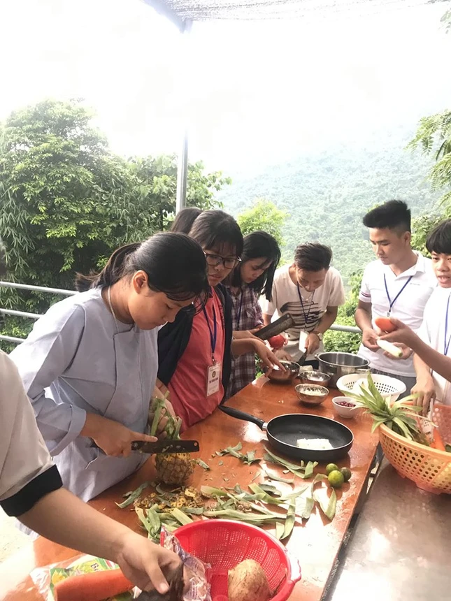 Trải nghiệm tu tập tại thiền viện Trúc Lâm Tây Trúc ảnh 2 70671325_1013762178974490_1167345370586415104_n.jpg