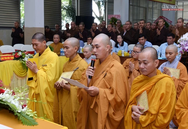 Tot nghiep Truong TCPH -Khai giang (39).jpg