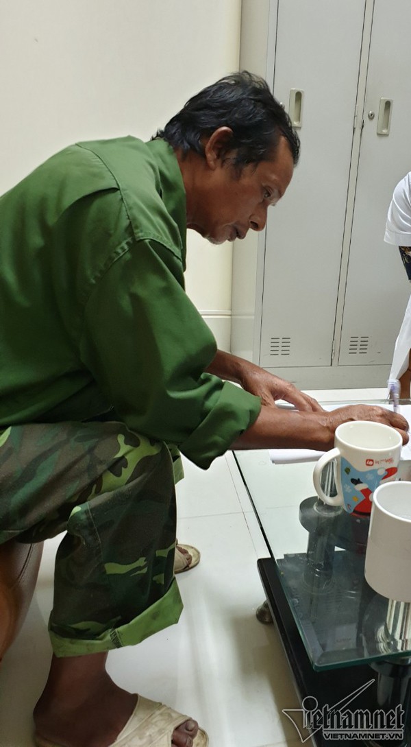 “Những việc Dương làm đã giúp em về cõi Phật rồi...” ảnh 3 cuoc-tu-biet-khong-nuoc-mat-cua-nguoi-cha-khon-kho-voi-cau-con-doc-nhat-2_jpg.jpg