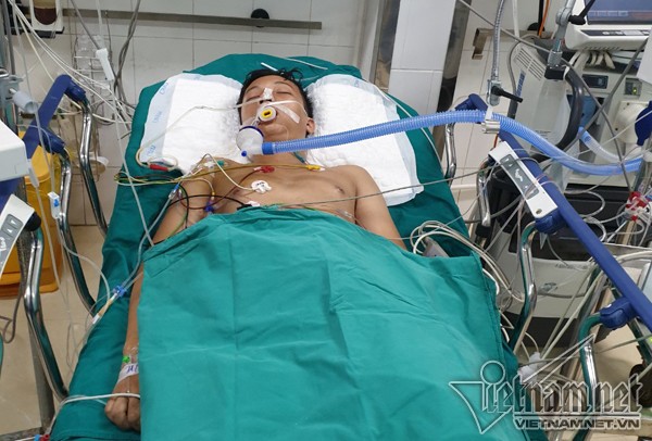 “Những việc Dương làm đã giúp em về cõi Phật rồi...” ảnh 1 cuoc-tu-biet-khong-nuoc-mat-cua-nguoi-cha-khon-kho-voi-cau-con-doc-nhat-3_jpg.jpg