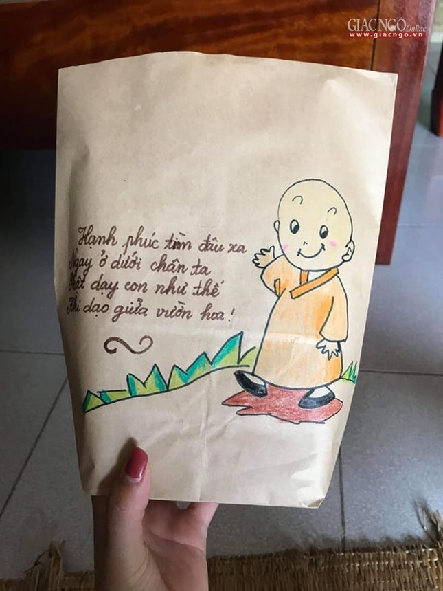 Chùa Đình Quán với túi quà trung thu thân thiện môi trường ảnh 2 70090893_675197366309223_3605397935711322112_n.jpg