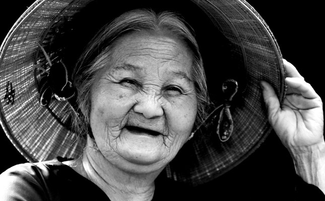 Tiệc chúc mừng sinh nhật ảnh 1 ne.jpg