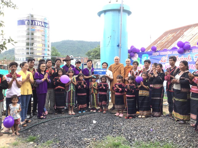 Tặng giếng khoan, hệ thống lọc nước sạch tại Chư Sê ảnh 1 z1527166283341_c2ec6bbc423ff14b191be046b5be7c84.jpg