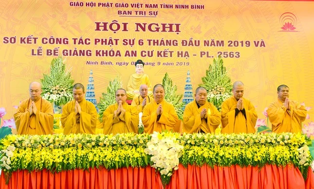 Ban chỉ đạo khóa An cư.jpg