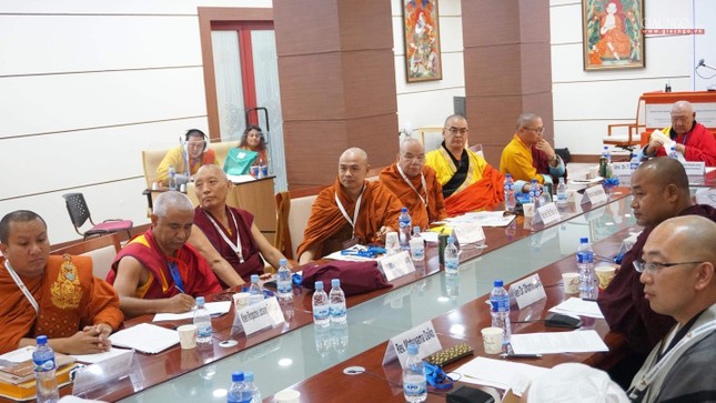 HT.Thích Thiện Tâm dự hội nghị về môi trường ảnh 3 5.jpg